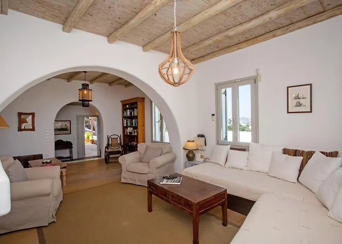 فيلة Baroness In *