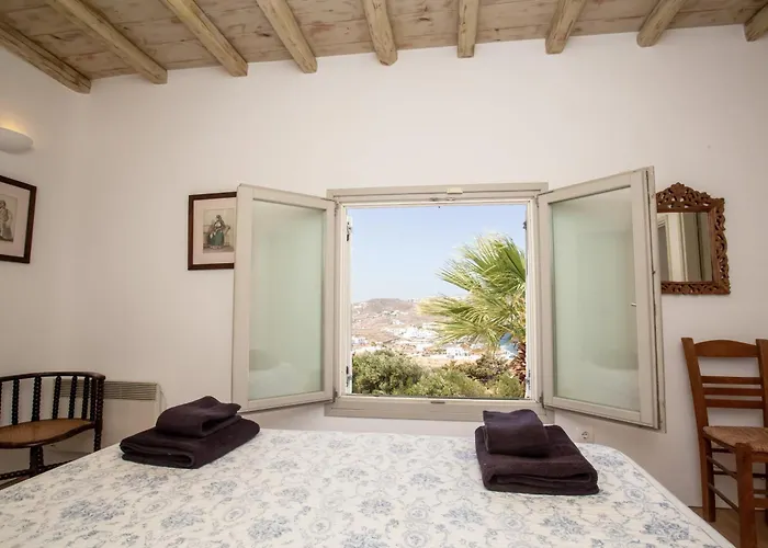 Baroness In Mykonos Town