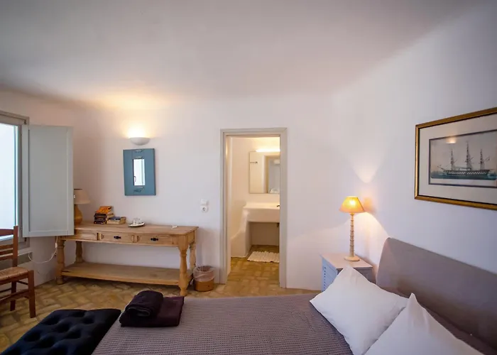 فيلة Baroness In *